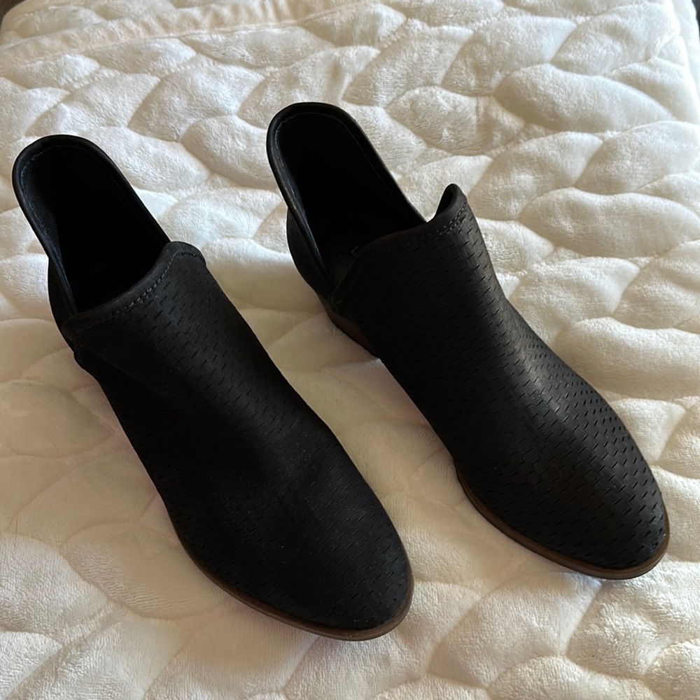 Lucky Brand Baley new leather black ankle boots